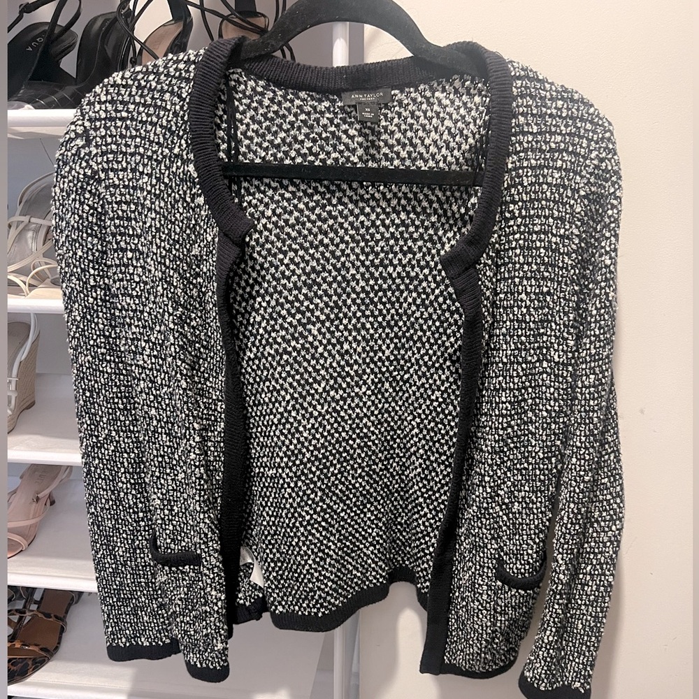 Women's Navy and White Sweater